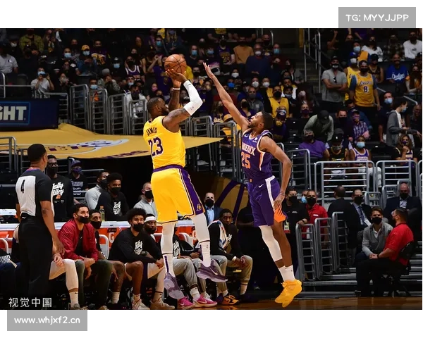 NBA揭幕战丨勇士123:109战胜湖人,库里轻取33分 NBA揭幕战丨勇士123:109战胜湖人,库里轻取33分